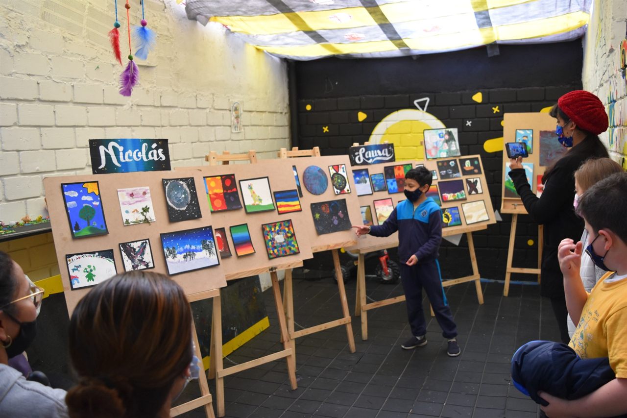 Exposición de fin de año: estudiantes presentan sus obras